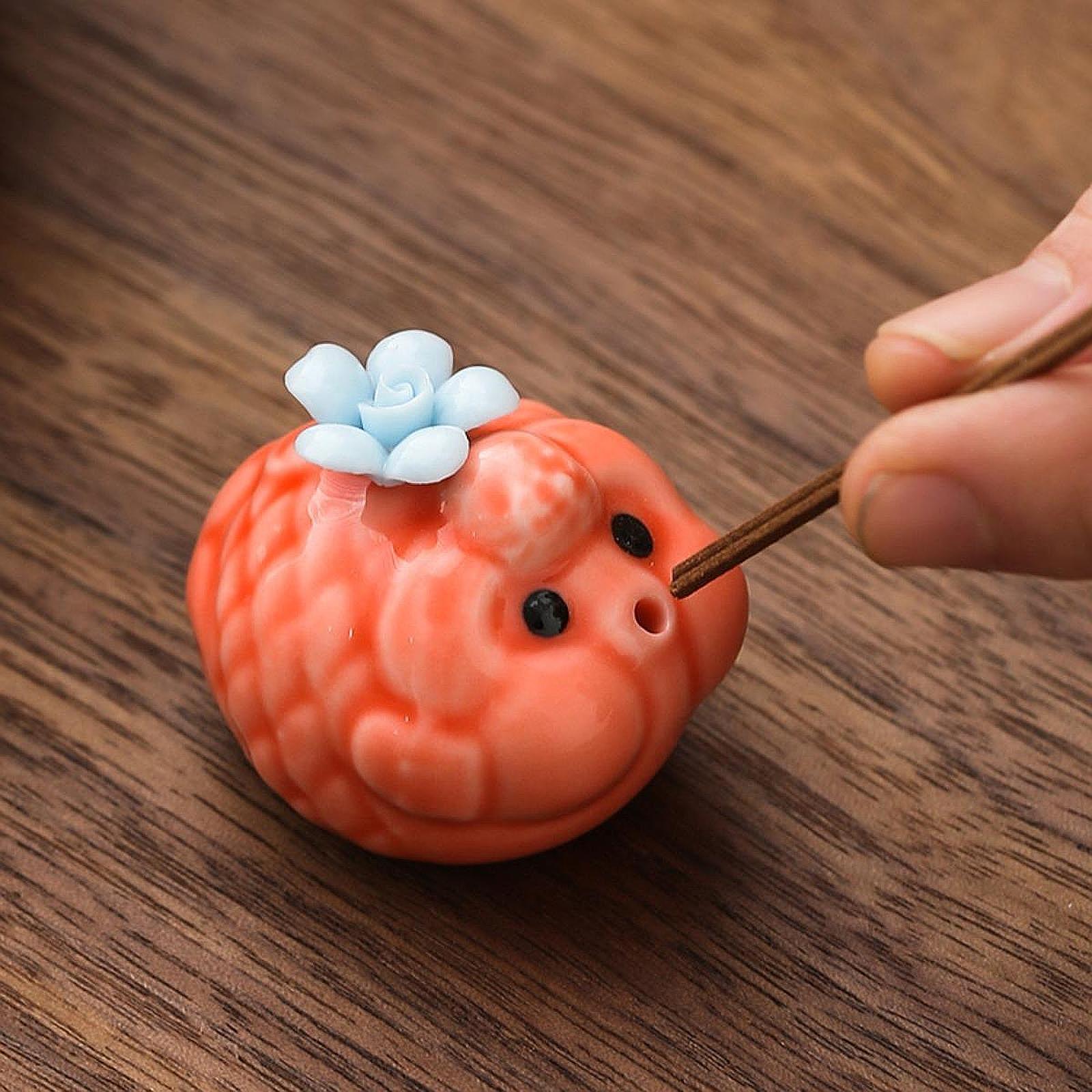 Миниатюрная статуэтка рыбки-де – обзор и цена Incense Stick Holder